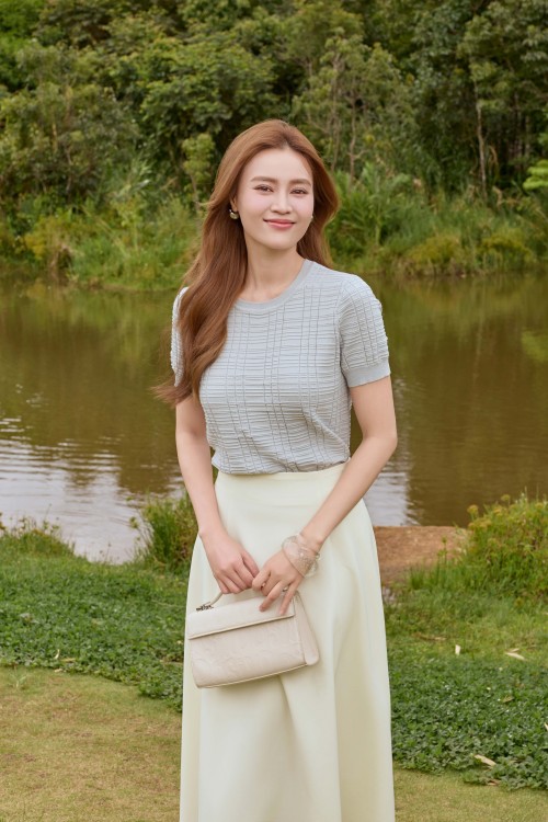Sixdo Gray Knit Blouse